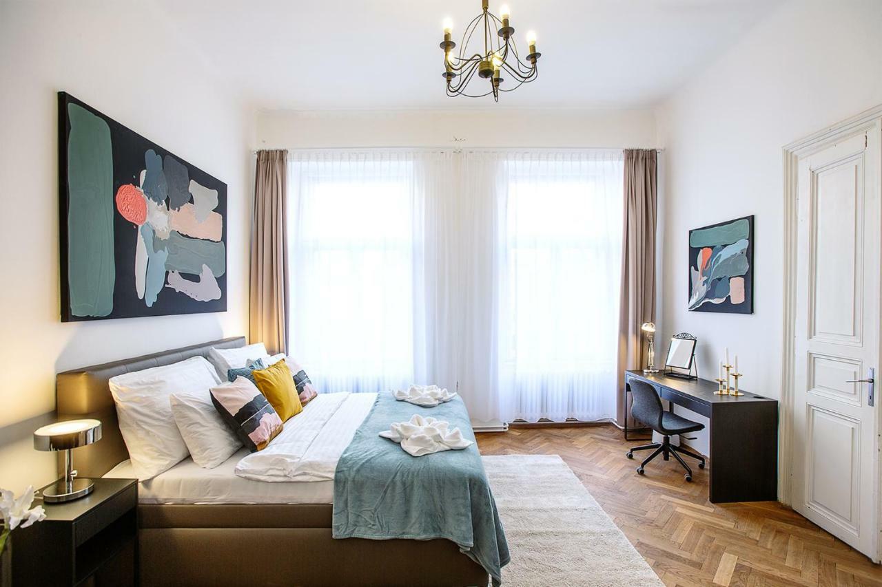 5Br 2Bath Family Apt 5Mins To Wenceslas Square Prag Dış mekan fotoğraf