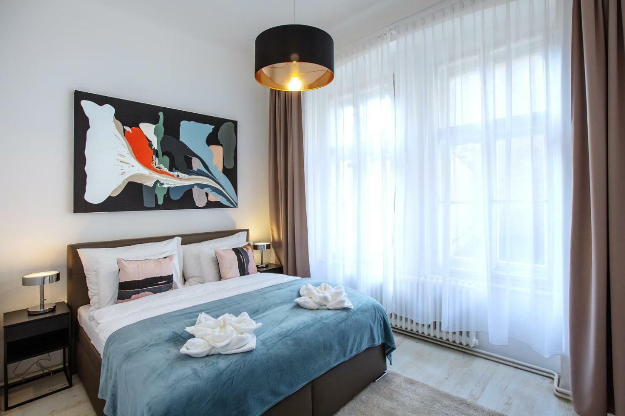 5Br 2Bath Family Apt 5Mins To Wenceslas Square Prag Dış mekan fotoğraf